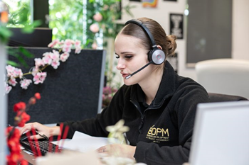 کارشناسان بیمه ازما بهترین برای ارائه بهترین خدمات و انواع بیمهها از جمله بیمه مدیر ساختمان آماده اند