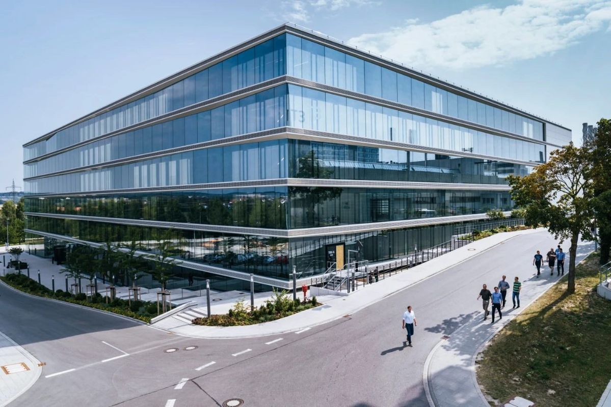 مدیریت یک ساختمان بدون بیمه مدیر ساختمان یا بیمه هیئت مدیره بسیار کار سخت و خطرناکی است